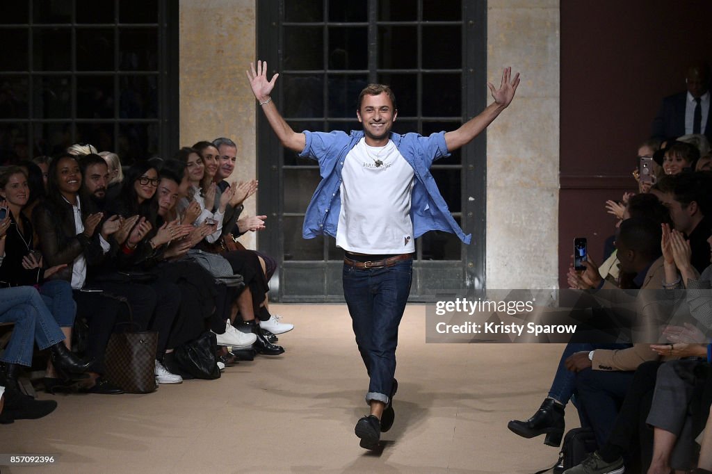 Esteban Cortazar : Runway - Paris Fashion Week Womenswear Spring/Summer 2018