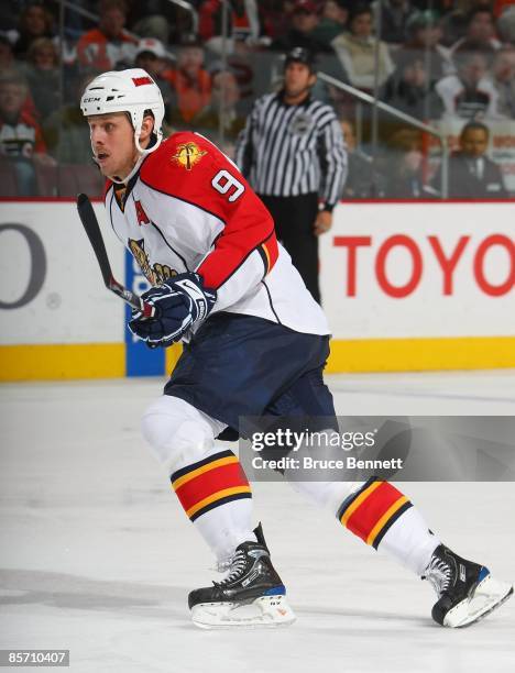 Stephen Weiss of the Florida Panthers skates against the Philadelphia Flyers on March 26, 2009 at the Wachovia Center in Philadelphia, Pennsylvania.