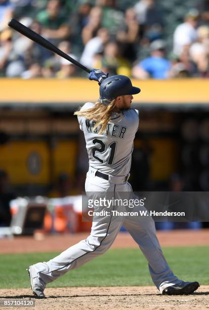Taylor Motter of the Seattle Mariners bats against the Oakland Athletics in the top of the six inning at Oakland Alameda Coliseum on September 27,...