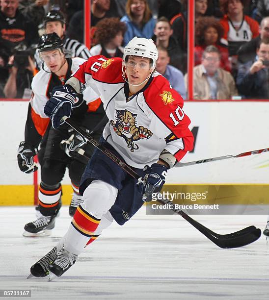 David Booth of the Florida Panthers skates against the Philadelphia Flyers on March 26, 2009 at the Wachovia Center in Philadelphia, Pennsylvania.
