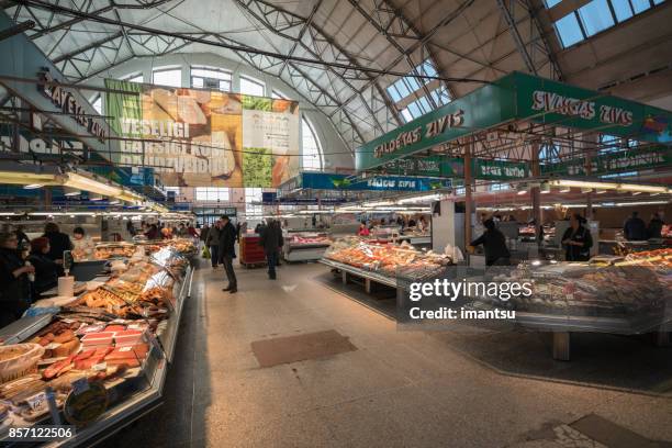 centrale markt van riga - biggest stockfoto's en -beelden