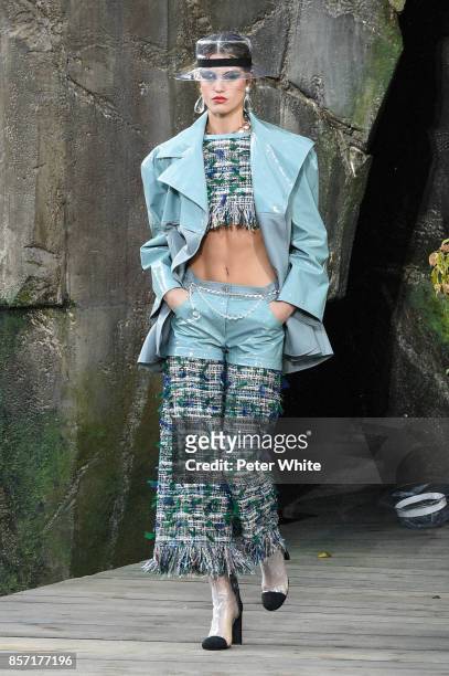 Luna Bijl walks the runway during the Chanel Paris show as part of the Paris Fashion Week Womenswear Spring/Summer 2018 on October 3, 2017 in Paris,...