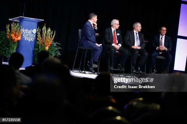 Geoff Freeman 179 Geoff Freeman Photos & High Res Pictures - Getty Images