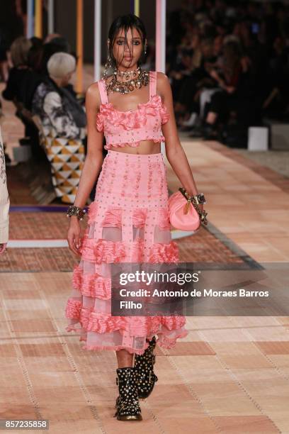 Model walks the runway during the Alexander McQueen show as part of the Paris Fashion Week Womenswear Spring/Summer 2018 on October 2, 2017 in Paris,...