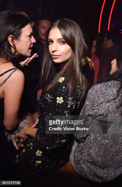 Emily Ratajkowski attends the Miu Miu aftershow party as part of the Paris Fashion Week Womenswear Spring/Summer 2018 at Boum Boum on October 3, 2017...