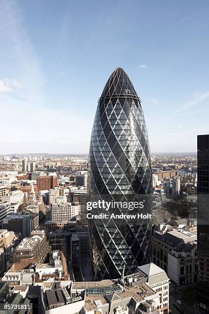 london high cityscape with gherkin building - augurk stockfoto's en -beelden