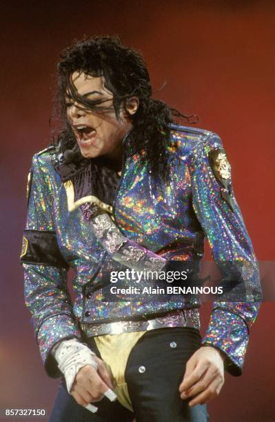 Michael Jackson en concert a l'hippodrome de Paris-Vincennes lors de sa tournee Dangerous Tour le 13 septembre 1992 a Paris, France.