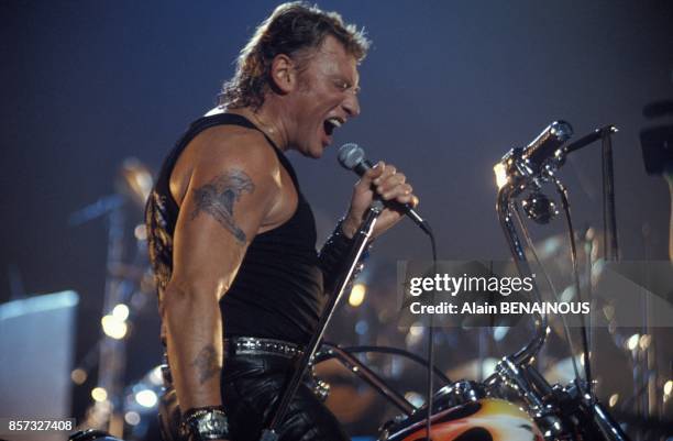 Johnny Hallyday en concert au Palais omnisports de Paris-Bercy le 15 septembre 1992 a Paris, France.