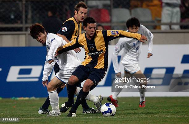 John Hutchinson of Central Coast Mariners in action during the AFC Champions League Group H match between Tianjin Teda and Central Coast Mariners at...