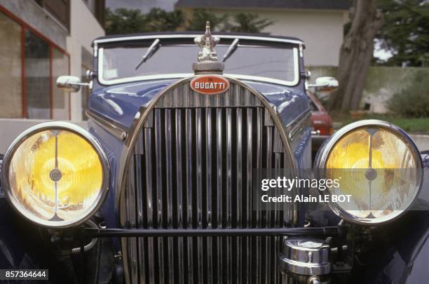 Cabriolet Bugatti 'Chaperon' de 1935, renove par Marceau Convenant en avril 1991 a La Baule, France.