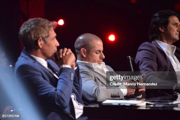 Casper Smart at taping for Mira Quien Baila at Univision Studios on October 1, 2017 in Miami, Florida.