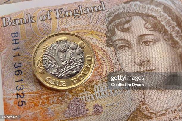 Nine Pound Note Ten Pound Note Photos and Premium High Res Pictures - Getty Images