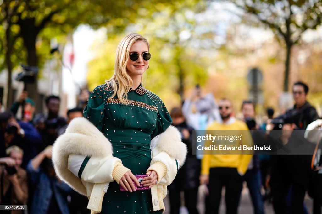 Street Style : Paris Fashion Week Womenswear Spring/Summer 2018 : Day Eight