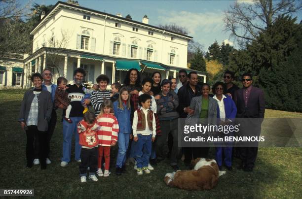 The Jackson family and Chaplin family in Charlie Chaplin's house in Vevey on March 20, 1993 in Vevey, Swtizerland.
