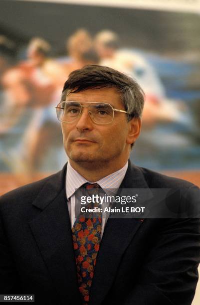 Jean-Louis Beffa, PDG de Saint-Gobain, assiste a la ceremonie de pose da la premiere pierre de l'Ecole des Mines de Nantes le 21 juin 1993 a Nantes,...
