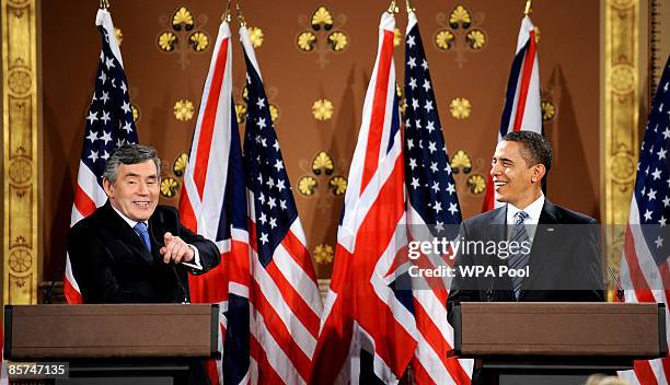 Britain's Prime Minister Gordon Brown and US President Barack Obama attend a press conference at the Foreign and Commonwealth Office on April 1, 2009...