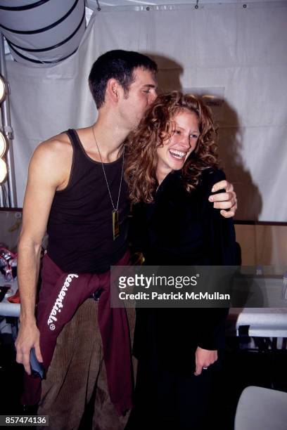 Kevyn Aucoin, Julia Roberts Richard Tyler fashion show Bryant Park, NYC October 31, 1995.