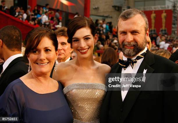 Actress Anne Hathaway with her parents Kate McCauley and Gerard Hathaway arrive at the 81st Annual Academy Awards held at The Kodak Theatre on...