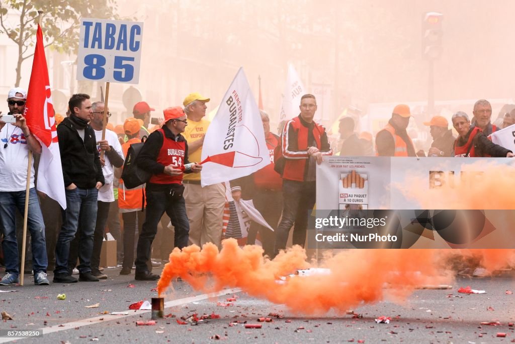 Tobacconists demonstrate in Paris against the increase of the price of a packet of cigarettes