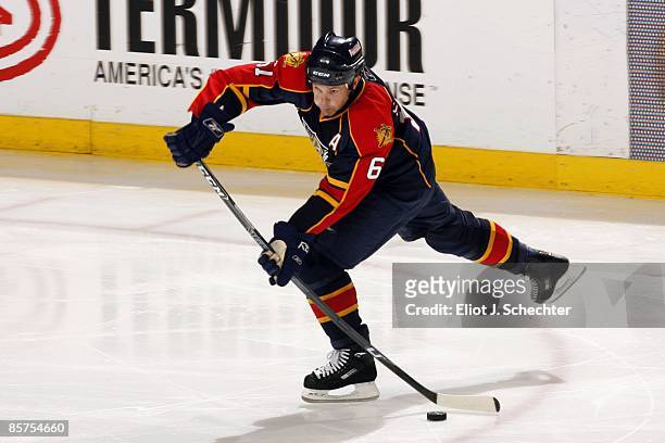 Cory Stillman of the Florida Panthers passes the puck against the Ottawa Senators at the Bank Atlantic Center on March 31, 2009 in Sunrise, Florida.