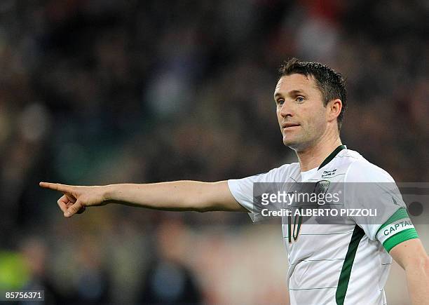 Republic of Ireland forward Robbie Keane gestures during his team's World Cup 2010 group 8 qualifying football match against Italy at St.Nicola...