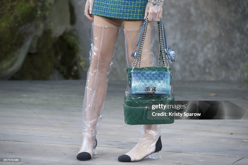 Chanel : Runway - Paris Fashion Week Womenswear Spring/Summer 2018