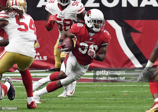 Andre Ellington of the Arizona Cardinals runs with the ball against the San Francisco 49ers at University of Phoenix Stadium on October 1, 2017 in...