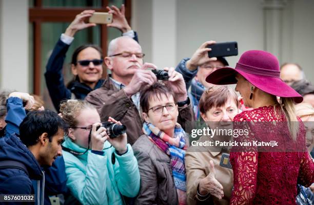 Queen Maxima of The Netherlands opens the travelling exhibition 'Ten Top Pieces On Tour' in the Mauritshuis museum on October 4, 2017 in The Hague,...