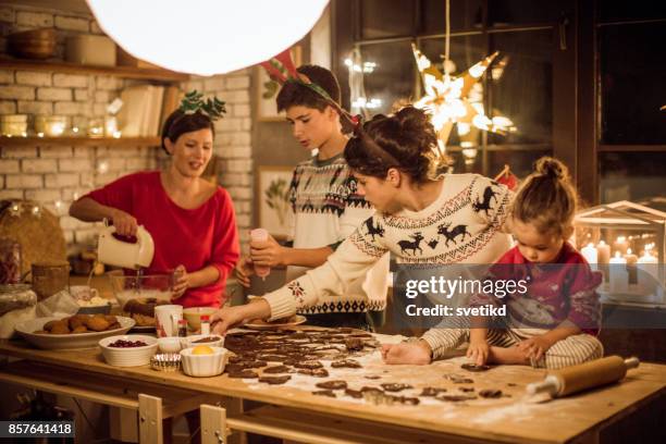 while expecting christmas - flour christmas stock pictures, royalty-free photos & images