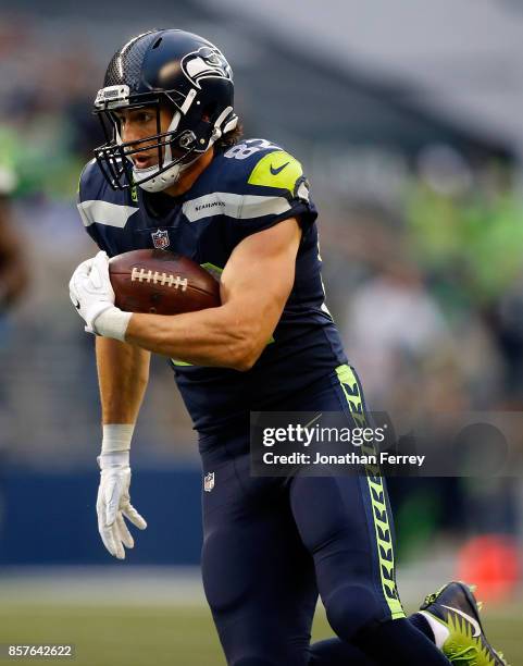 Luke Willson of the Seattle Seahawks runs against the Indianapolis Colts at CenturyLink Field on October 1, 2017 in Seattle, Washington.