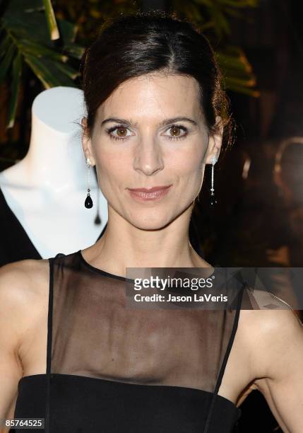 Actress Perrey Reeves attends the La Perla shopping party benefit at La Perla boutique on April 1, 2009 in Beverly Hills, California.