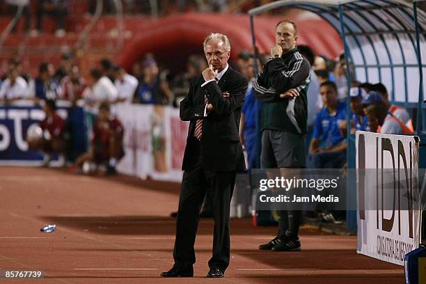 Mexico´s Coach Sven Goran Eriksson react before third score goal of Honduras during their 2010 FIFA World Cup Qualifier between Honduras and Mexico...