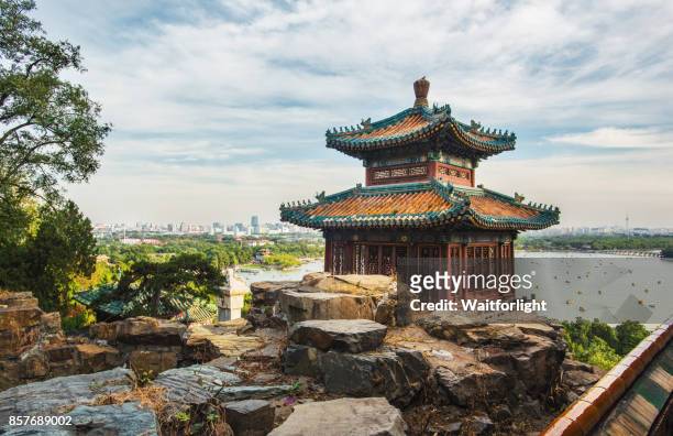 beijing summer palace scenery - palast stock-fotos und bilder