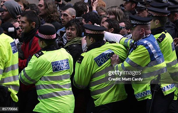 Protesters clash with police in Princes St in London's financial district, as global leaders attend the G20 Summit on April 2, 2009 in London,...