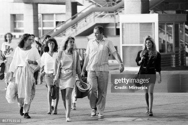 Mandy Smith at Gatwick Airport with her family including mother Patsy Smith, sister Nicola Smith and boyfriend Keith Daley, 14th August 1986.