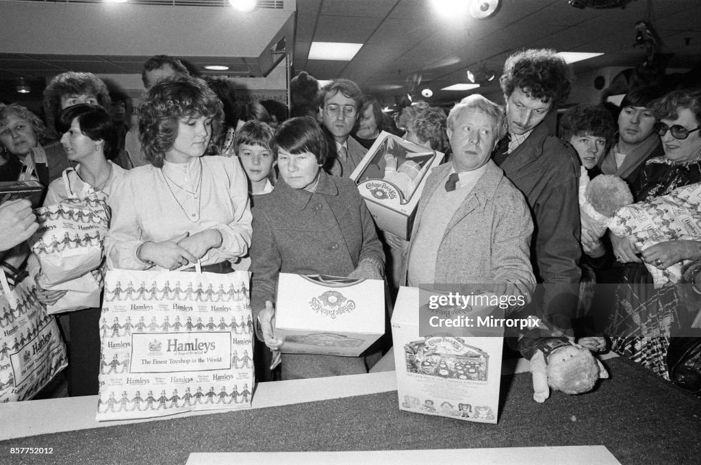 Shoppers buying Cabbage Patch Dolls