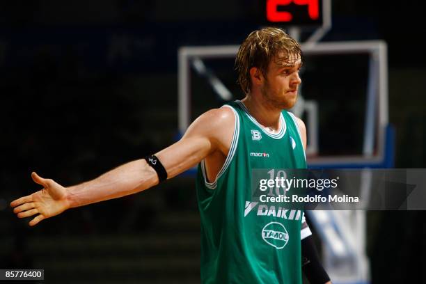 Wallace, #18 of Benetton Basket Tamoil in action during Eurocup Basketball Quarter Final 2, Benetton Basket Tamoil v Lietuvos Rytas at the Palasport...