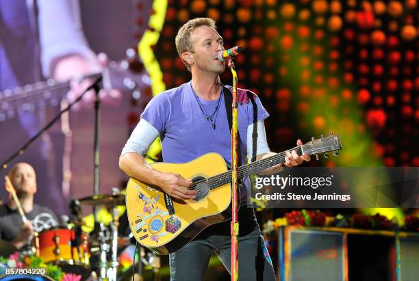 547 Coldplay Performs At Levis Stadium Photos and Premium High Res Pictures  - Getty Images