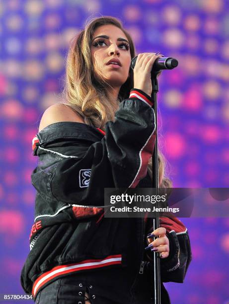 Alina Baraz performs at Levi's Stadium on October 4, 2017 in Santa Clara, California.