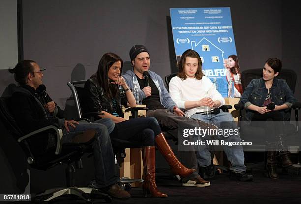 Jill Roberts Photos and Premium High Res Pictures - Getty Images