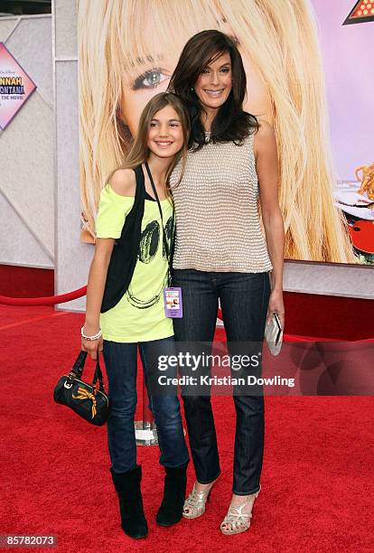 Actress Terri Hatcher and daughter Emerson Rose Tenney attend the "Hannah Montana The Movie" Premiere at the El Capitan Theatre, 2 April, 2009 in...