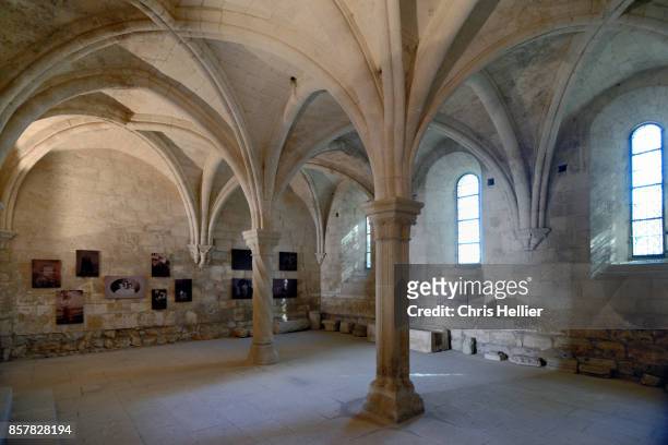 interior silvacane abbey (f 1144) provence france - abbey stock pictures, royalty-free photos & images