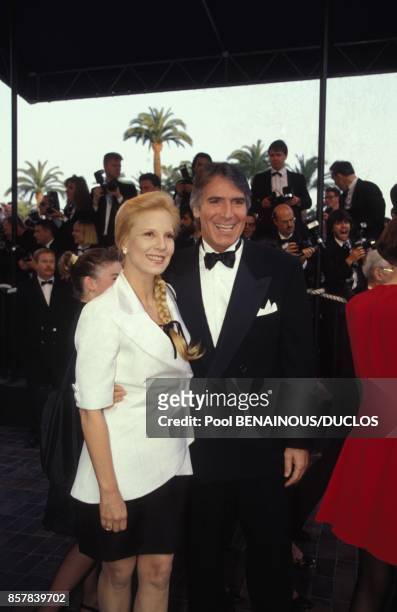 Sylvie Vartan et son mari Tony Scotti lors de la soiree d'ouverture du 45eme Festival de Cannes le 7 mai 1992 a Cannes, France.