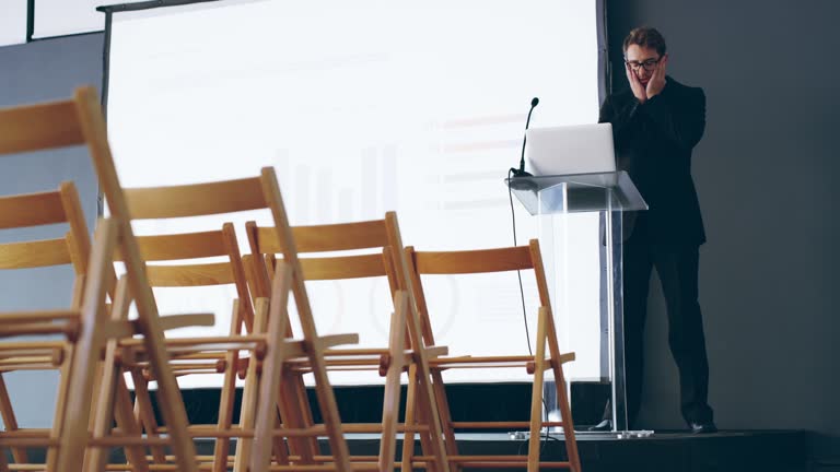 https://media.gettyimages.com/id/857840050/video/moments-before-he-makes-his-big-speech.jpg?b=1&s=640x640&k=20&c=m-ZgzwyBq1j-vbfjhoLocBaoYpMA2OBaesqyhGFleAA=