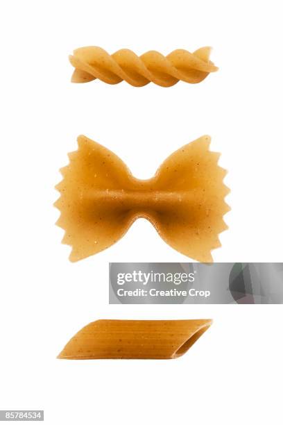 various pasta - torti photos et images de collection