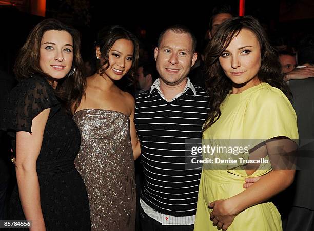 Margo Harshman, Jamie Chung, Stewart Hendler and Briana Evigan attend TAO Las Vegas on April 2, 2009 in Las Vegas, Nevada.