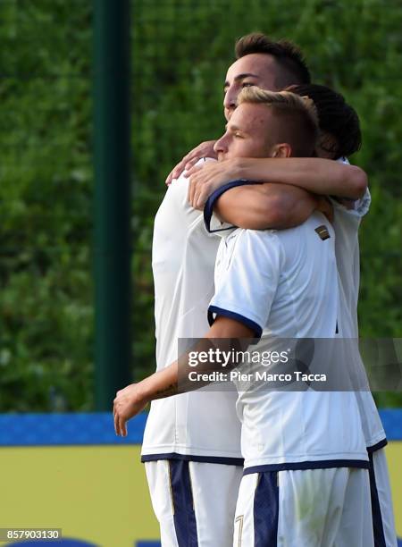 Giuseppe Antonio Panico of Italy U20 celebrates his first goal with his teamates during the 8 Nations Tournament match between Italy U20 and England...