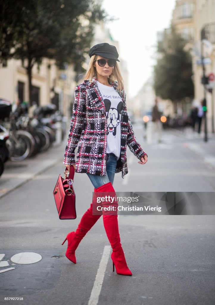 Street Style : Paris Fashion Week Womenswear Spring/Summer 2018 : Day Eight