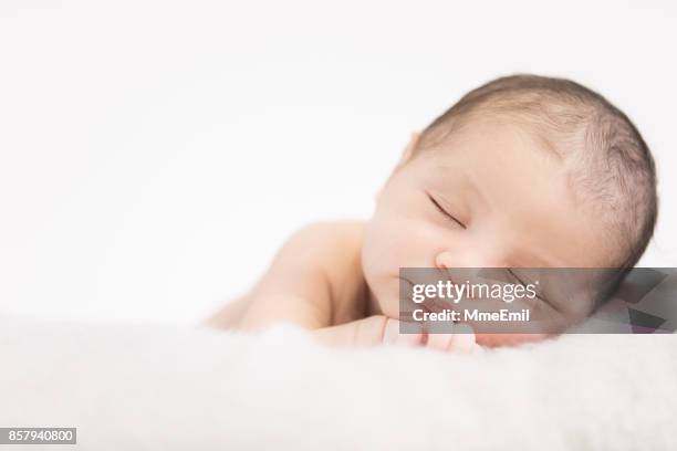 pasgeboren - newborn stockfoto's en -beelden