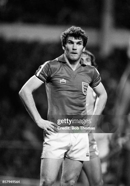 Peter Withe England Football Photos and Premium High Res Pictures ...